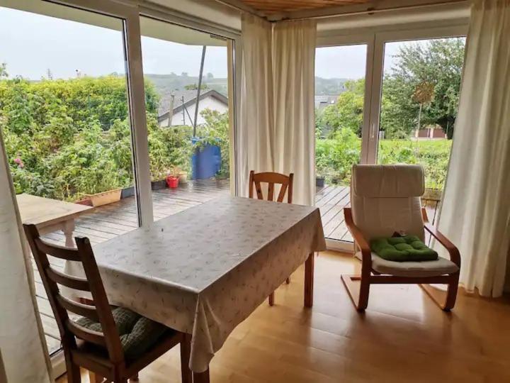 Schoene Ferienwohnung Mit Terrasse Malterdingen Esterno foto
